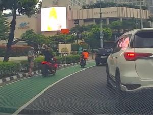 Video: Viral! WNA Jadi Korban Jambret di Bundaran HI, Polisi Buru Pelaku