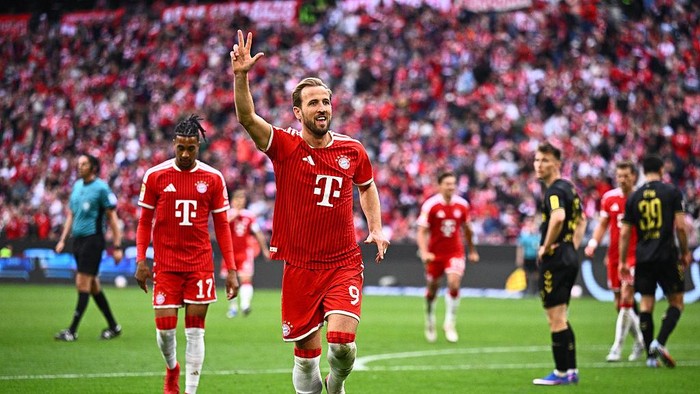 16 May 2026, Bavaria, Munich: Soccer, Men, Bundesliga, FC Bayern Munich - 1. FC Köln, Matchday 34, Allianz Arena, Harry Kane (Bayern Munich) celebrates his goal to make it 4-1. IMPORTANT NOTE: In accordance with the regulations of the DFL German Foo