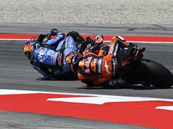 MotoGP Catalunya Red Flag: Motor Acosta Bermasalah, Ditabrak Alex Marquez