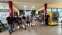 11 Orang Ditangkap di Kampung Narkoba Samarinda Dibawa ke Bareskrim