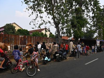DKI Larang Lapak Hewan Kurban di Atas Trotoar