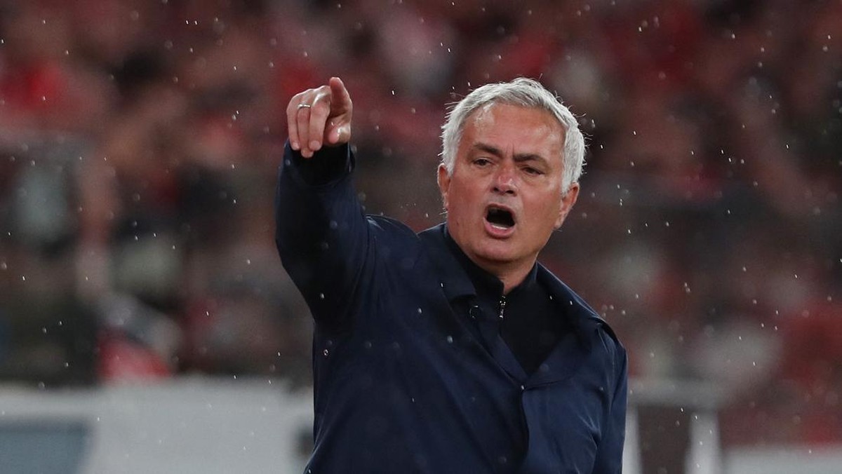 Jose Mourinho bakal temui Florentino Perez pekan depan. (REUTERS/Pedro Rocha)