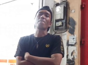 Viral Jukir Paksa Pemotor Bayar Parkir di Minimarket Makassar-Ngaku Resmi