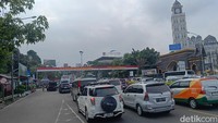 Kawasan Puncak Bogor Dipadati Kendaraan, One Way Berlaku Pagi Ini