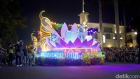 Meriahnya Parade Surabaya Vaganza 2026