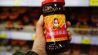 Mirip Bu Rudy, Ini Sosok Wanita di Botol Sambal Lao Gan Ma Khas China