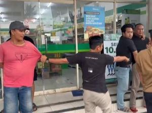 2 Pelaku Modus Ganjal ATM di Serang Ditangkap, Kuras Uang Rp 139 Juta