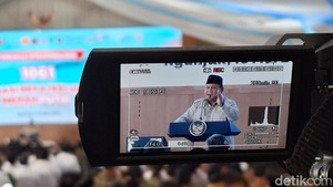 Bersamaan Ultah Kakeknya, Prabowo Resmikan 1.061 KDMP dari Nganjuk