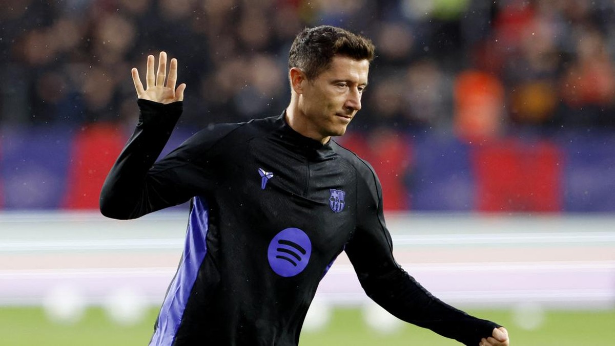 Robert Lewandowski akan bergabung dengan Chicago Fire. Foto: REUTERS/Vincent West