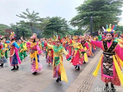 Memukau..., Aksi 1.500 Penari Ondel-ondel Berlenggak-lenggok di TMII