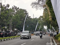 Suasana Jalan Diponegoro Jelang Kirab Budaya Milangkala Tatar Sunda