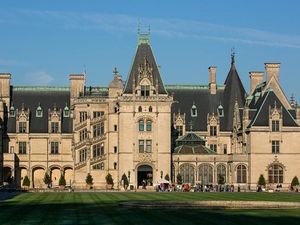 Lamanya Pembangunan Rumah Terbesar di AS yang Jadi Lokasi Film Richie Rich