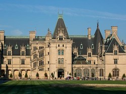 Lamanya Pembangunan Rumah Terbesar di AS yang Jadi Lokasi Film Richie Rich
