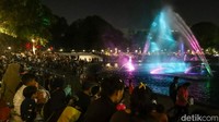 Air Mancur Menari Lapangan Banteng Jadi Penutup Akhir Pekan Favorit Warga