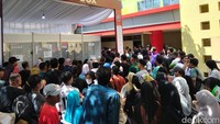 Antusias! Warga Antre Tiket Final SBY Cup 2026 sejak Pagi