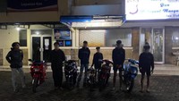Polisi Bubarkan Balap Liar di Jaktim, 5 Pemuda Diamankan