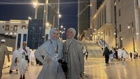 5 Selebritas Berangkat Haji Tahun Ini