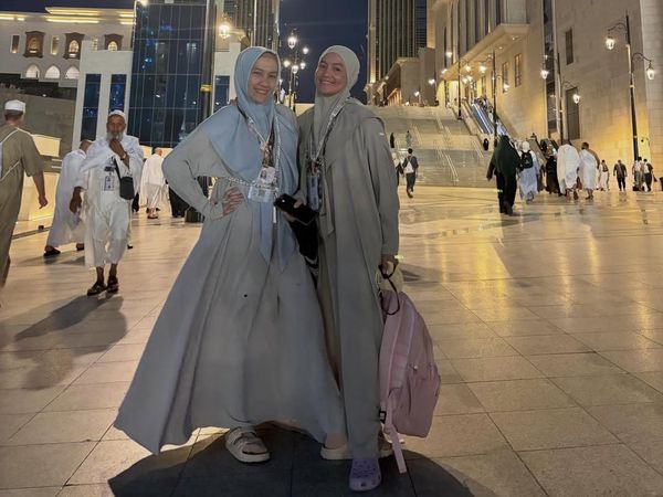 5 Selebritas Berangkat Haji Tahun Ini