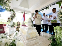 Kala Prabowo Resmikan Museum hingga Ziarah Makam Marsinah