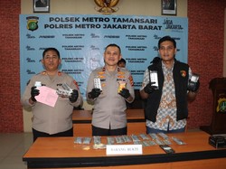 Polisi Bongkar Warung Sembako Jual Tramadol dan Hexymer di Jakbar