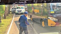 Viral Rombongan Presiden-Menteri Rela Menepi demi Ambulans di Nganjuk
