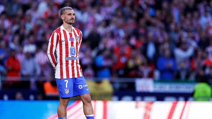 MADRID, SPAIN - MAY 17: Antoine Griezmann of Atletico Madrid during his farewell ceremony  during the LaLiga EA Sports  match between Atletico Madrid v Girona at the Riyadh Air Metropolitano on May 17, 2026 in Madrid Spain (Photo by Maria Gracia Jime