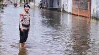 Banjir Rob Rendam Pesisir Utara Pasuruan