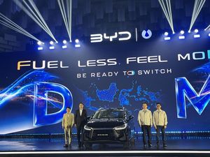 BYD M6 DM Mesin Hybrid Meluncur di RI, Konsumsi BBM 65 Km/Liter