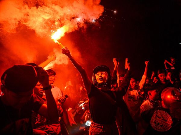 Euforia Kemenangan Persib! Bobotoh Penuhi Jalanan Kota Bandung