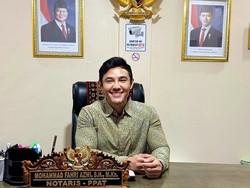 Fahri Azmi Loncat dari Sinetron ke Dunia Notariat