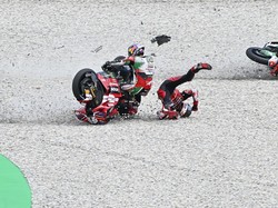 Kondisi Johann Zarco Usai Kecelakaan Horor: Kaki Nyangkut di Motor Pecco