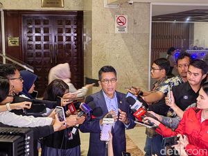 Ketua Komisi XI DPR Respons Prabowo Sebut Orang Desa Tak Pakai Dolar