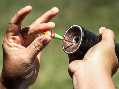 Potret Tradisi Manyipet di Festival Isen Mulang 2026