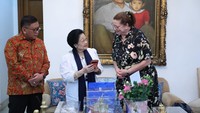 Megawati Terima Dubes Kuba, Bahas Tekanan AS hingga Kerja Sama BRIN