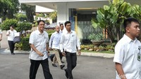 Purbaya Jelaskan Maksud Prabowo Sebut Orang Desa Tidak Pakai Dolar