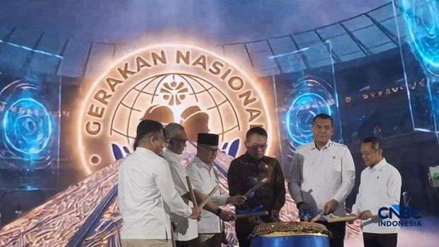 Menteri P2MI Mukhtarudin dalam aktivitas Pencanangan Gerakan Nasional Migran Aman  di Aula K.H. Abdurrahman Wahid, Kementerian Pelindungan Pekerja Migran Indonesia/BP2MI, Jakarta, Senin (18/5/2026). (CNBC Indonesia/Chandra Dwi)