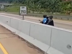 Video Viral Pemotor Masuk Tol Batang Bonceng 3-Lawan Arah