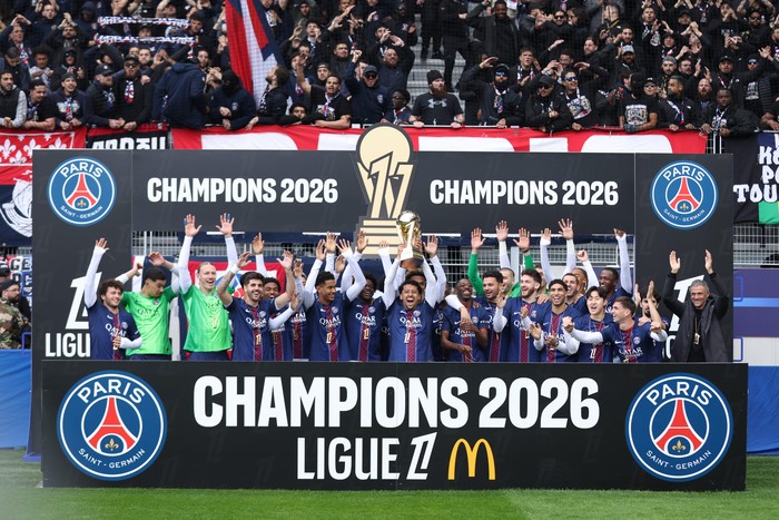 Luis Enrique di PSG: 3 Tahun, 13 Trofi