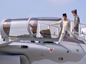 Prabowo Cek Kokpit Rafale-Misil Buatan Prancis Usai Diserahkan ke TNI