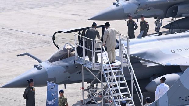 Pesiden Prabowo mengecek cockpit Rafale hingga misil buatan Prancis nan diserahkan ke TNI (dok Biro Sekretariat Presiden)