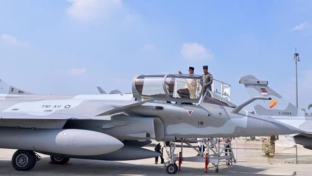 Pesiden Prabowo mengecek cockpit Rafale hingga misil buatan Prancis nan diserahkan ke TNI (dok Biro Sekretariat Presiden)