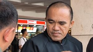 Wajah AKP Deky Tersangka TPPU Narkoba Saat Dibawa ke Bareskrim