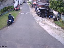 10 Detik Beraksi, Maling Pecah Kaca di Banyuwangi Bawa Kabur Rp 300 Juta