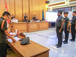 Video 3 Prajurit TNI Pembunuh Kacab Bank Dituntut 4-12 Tahun Bui