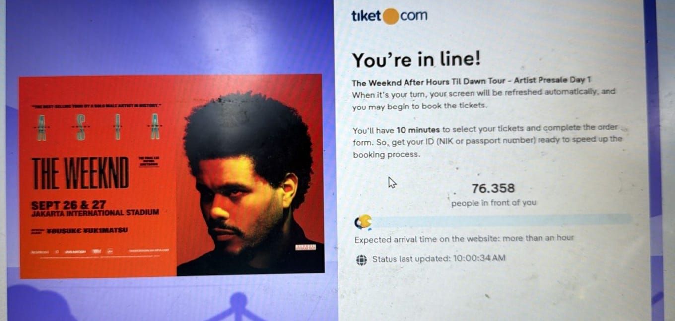 Penjualan tiket konser The Weeknd di Jakarta International Stadium (JIS) pada 26-27 September 2026 mulai dijual per hari ini (18/5). Lebih dari 70 ribu orang terpantau antre beli tiket The Weeknd di Day 1 Artist Presale ini.