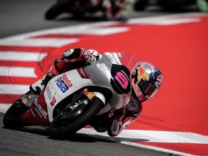Moto3 Catalunya Seri yang Berat untuk Veda Ega, tapi...