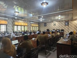 Warga Desak Kades Wonoagung Demak yang Dibui gegara Kasus ITE Dipecat