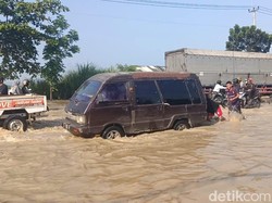 Banjir Terjang 10 Desa di Kabupaten Cirebon!