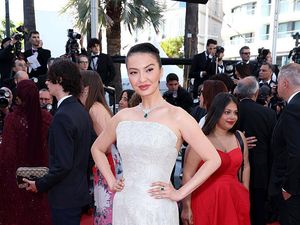 Video Dibalik Gaya Raline Shah di Cannes: Ada Gaun yang Dibuat 800 Jam!
