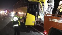6 Fakta Tabrakan Beruntun Bus Study Tour SMPN 2 Brangsong di Tol Cipali